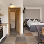 Heeser Hof - Urlaub Im Gruenen Apartamento *